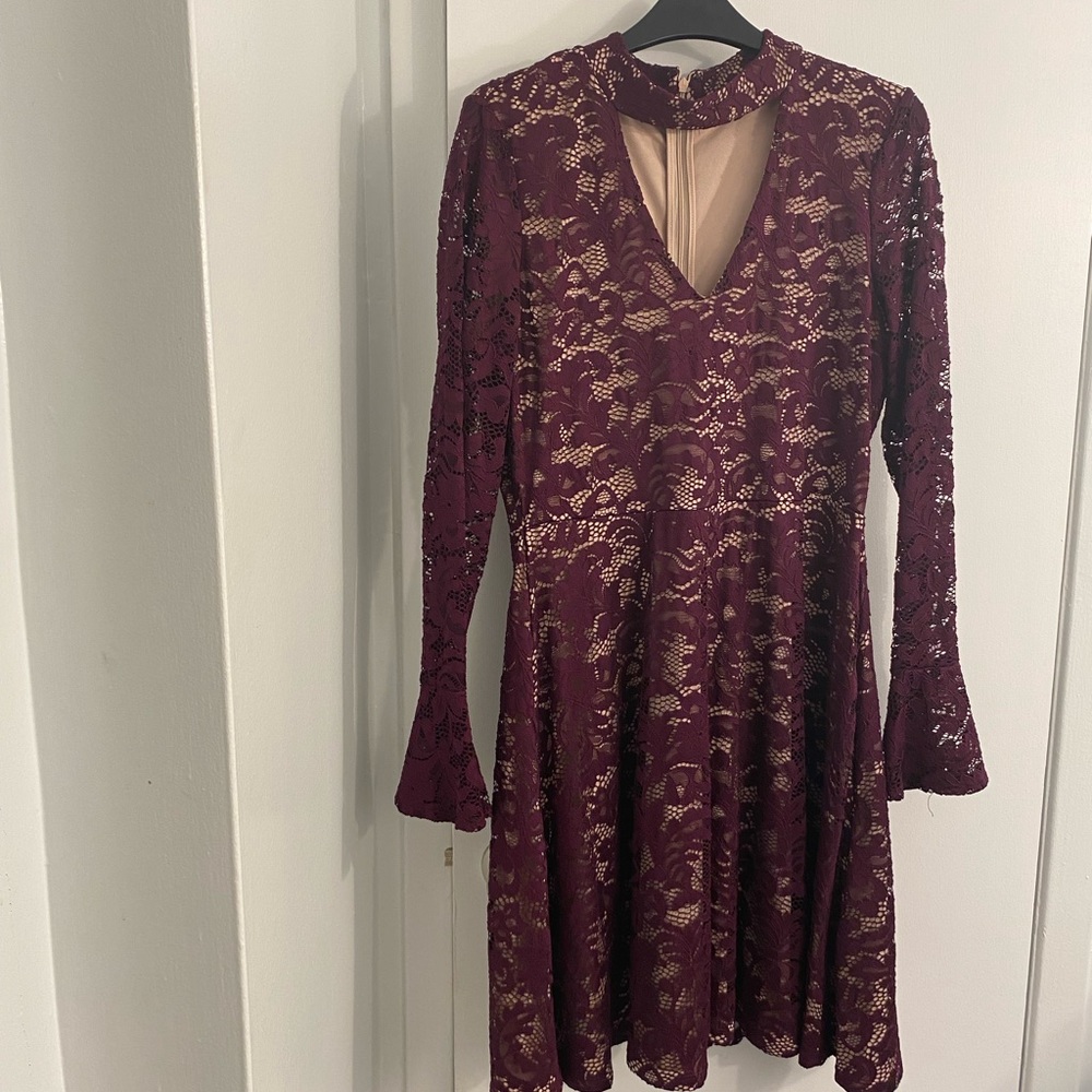 Ivanka Trump's cocktail long sleeve Maroon Burgundy Dress size 8 Boho